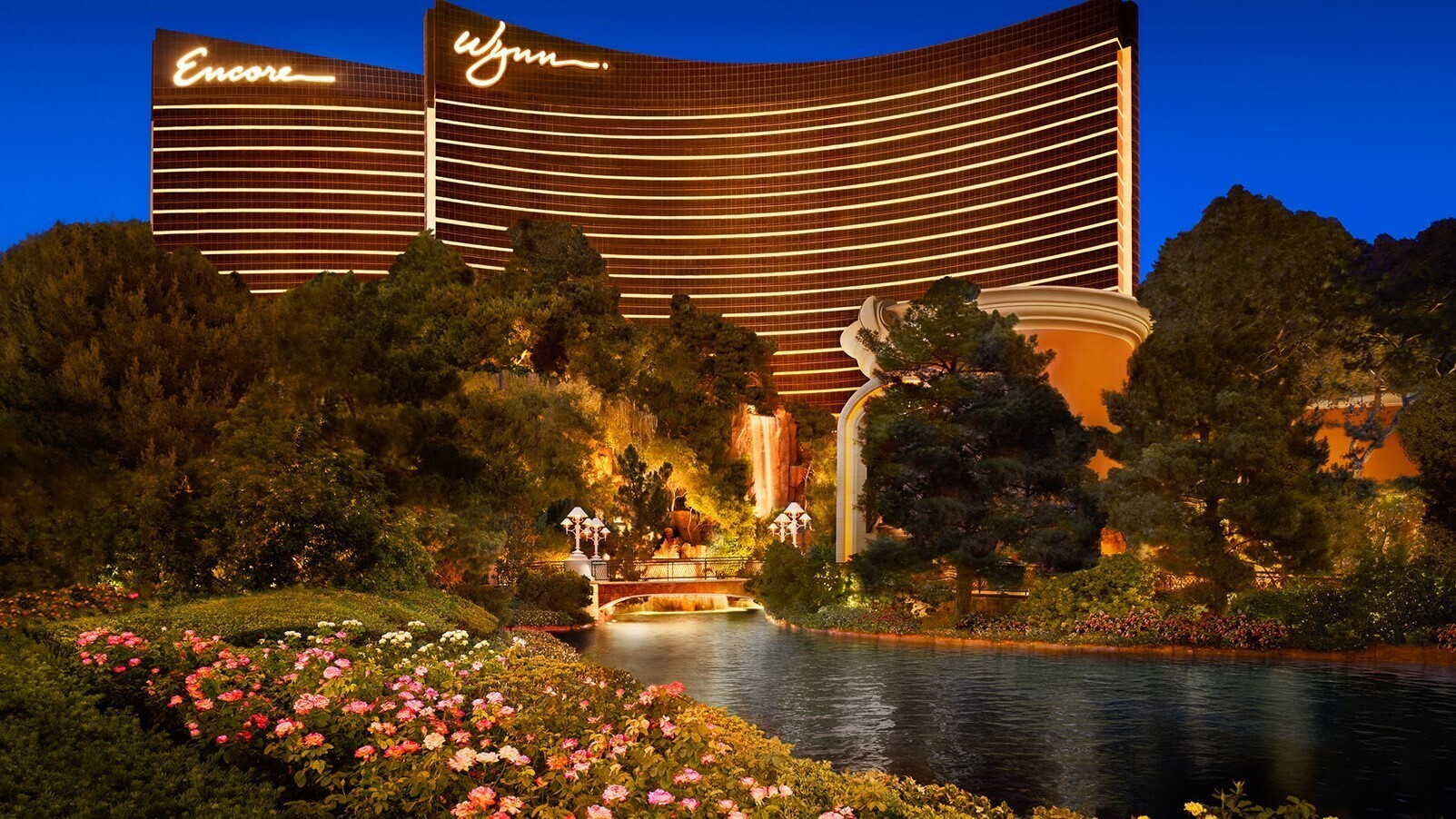 The Wynn Las Vegas Resort at dusk